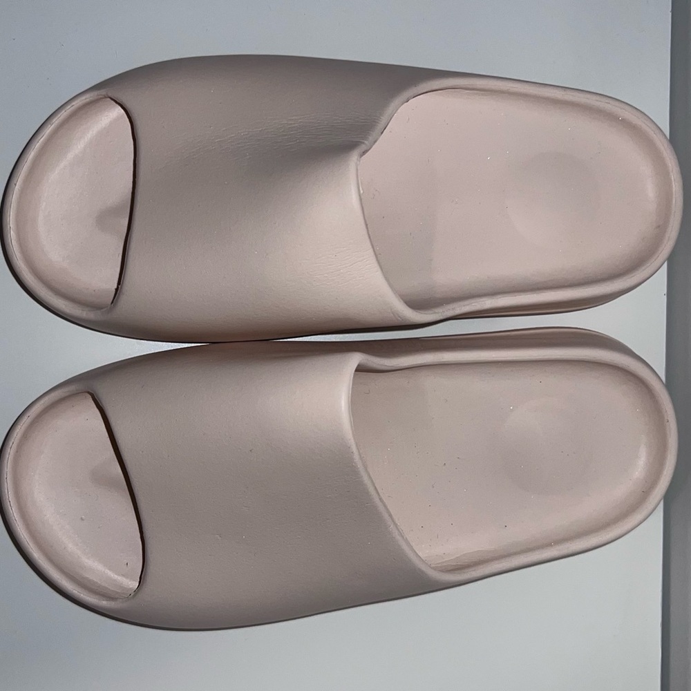 Foam Slides - Picture 2 of 4
